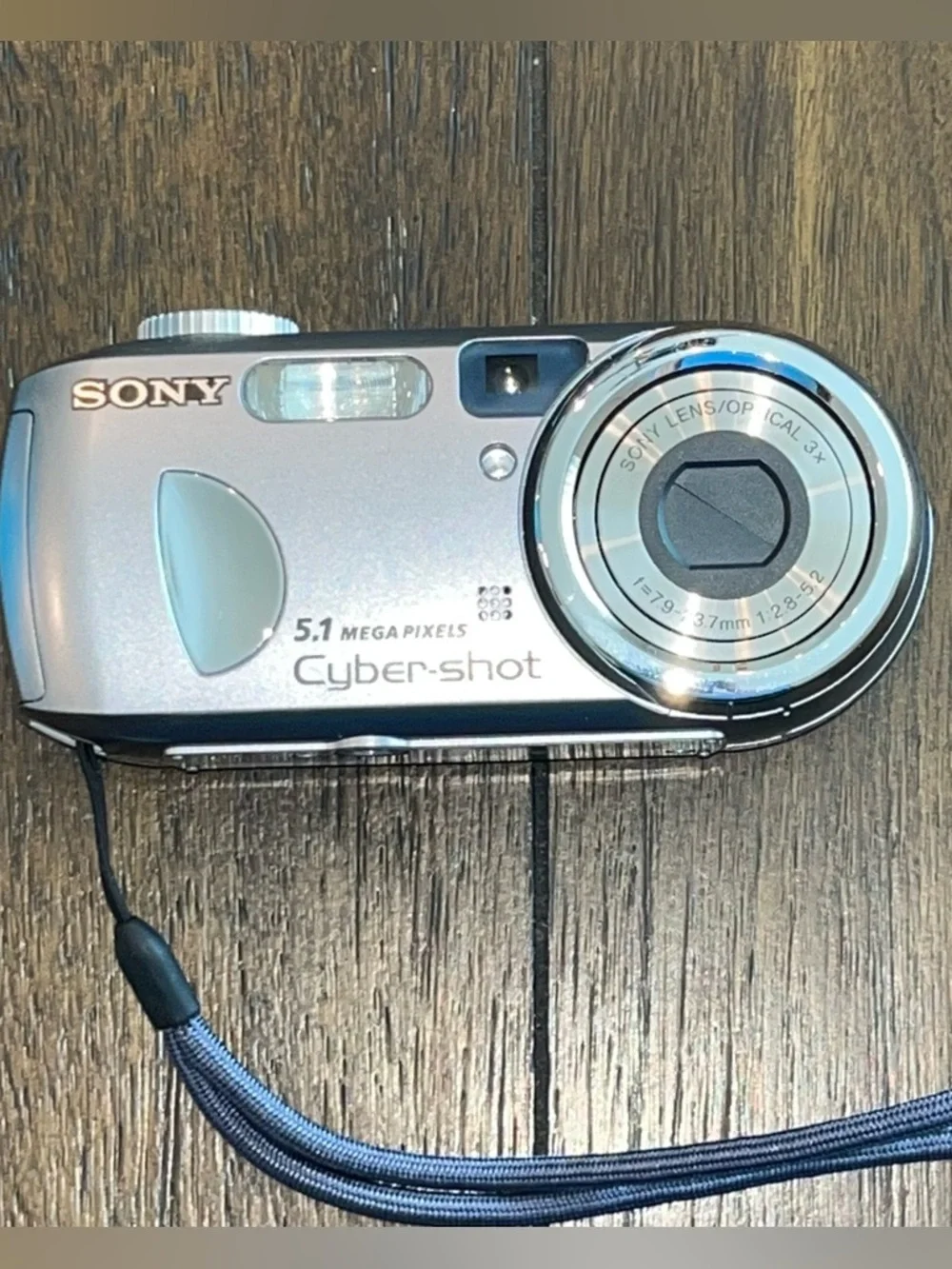 SONY Cyber-shot DSC-P93A 5.1MP : MPEG MOVIE VX / Smart Zoom / 3X Lens